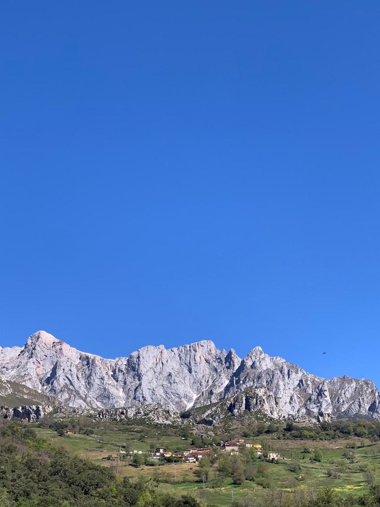Aire De Picos * Brez