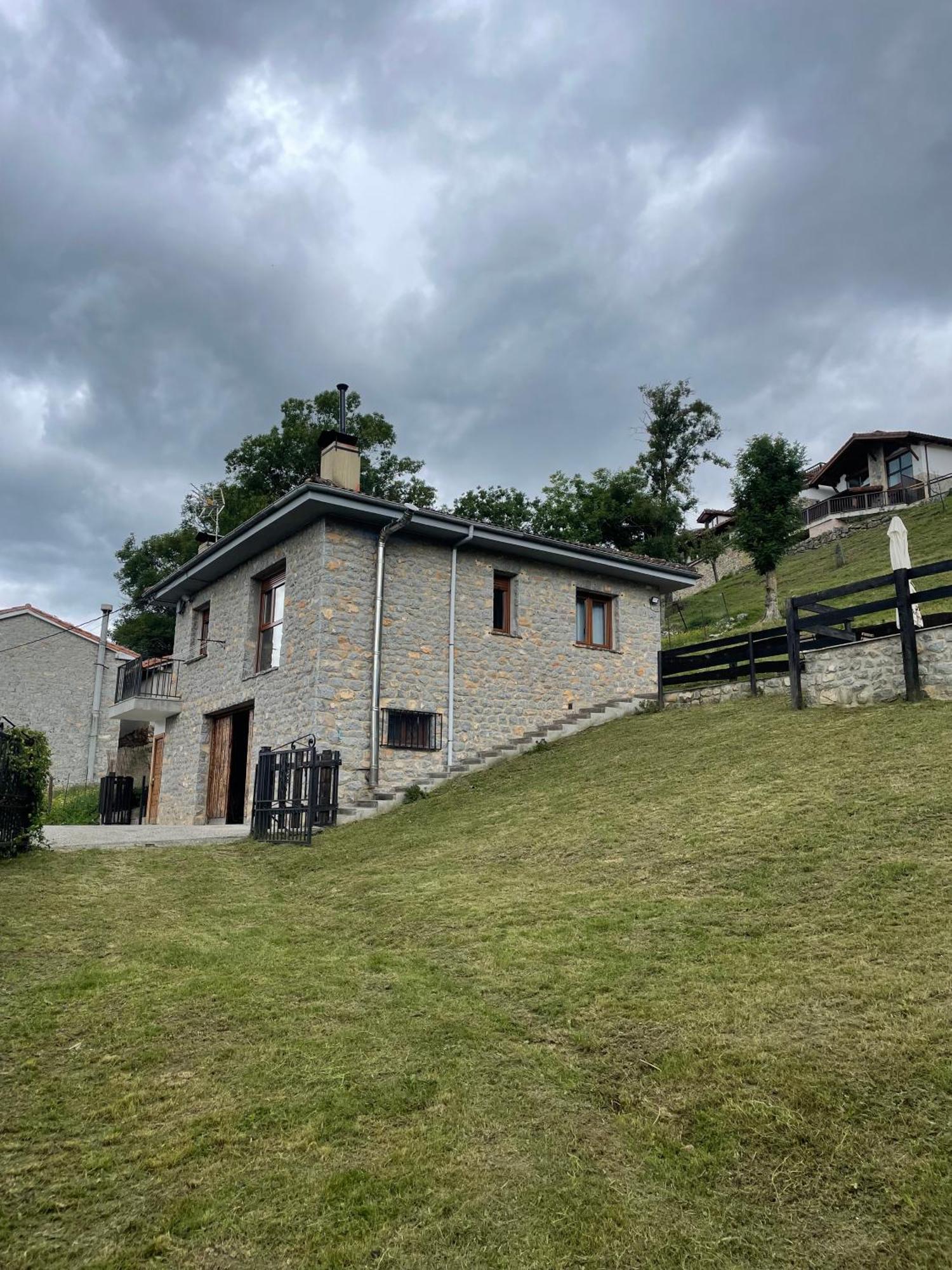 Aire De Picos Holiday home Brez
