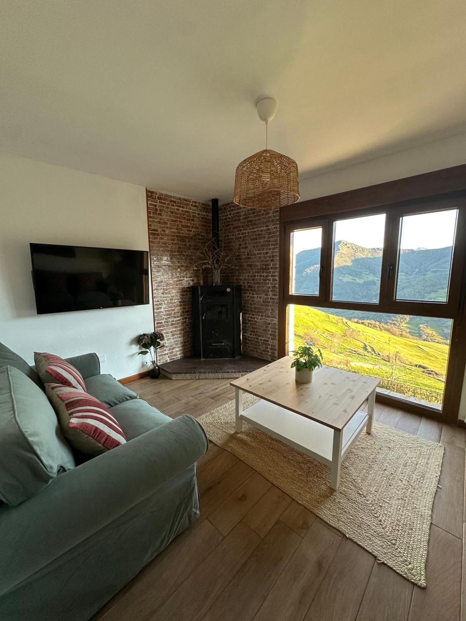 Aire De Picos Holiday home Brez